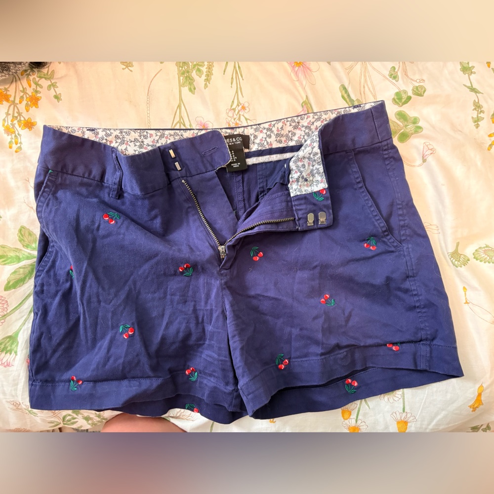 Jones New York Cherry Embroidered Shorts Size 4 Navy Cottagecore Preppy Summer